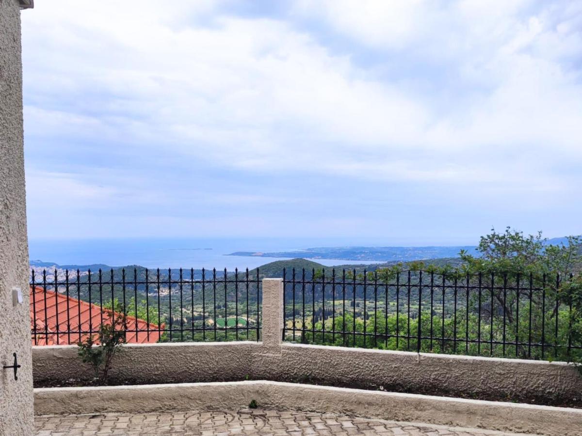 Fioravante Argostoli  Buitenkant foto