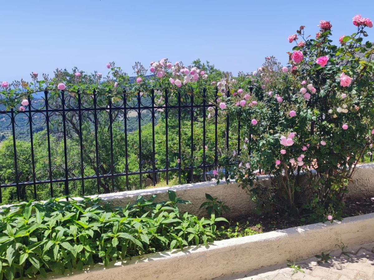 Fioravante Argostoli  Buitenkant foto