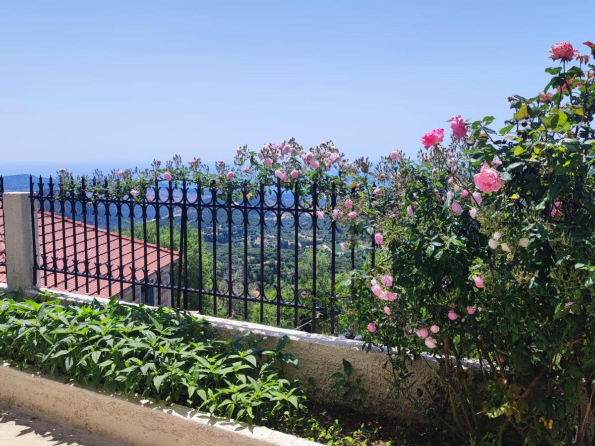 Fioravante Argostoli  Buitenkant foto