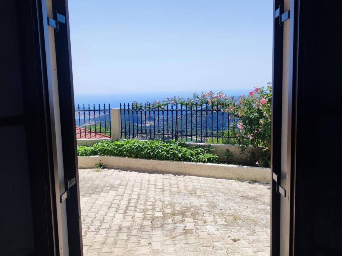 Fioravante Argostoli  Buitenkant foto
