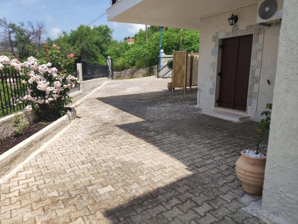Fioravante Argostoli  Buitenkant foto